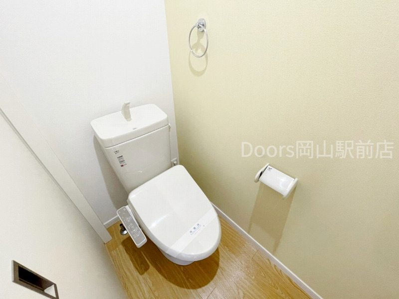 ＪＲ山陽本線 高島駅 徒歩16分 2階建 築10年のトイレ写真