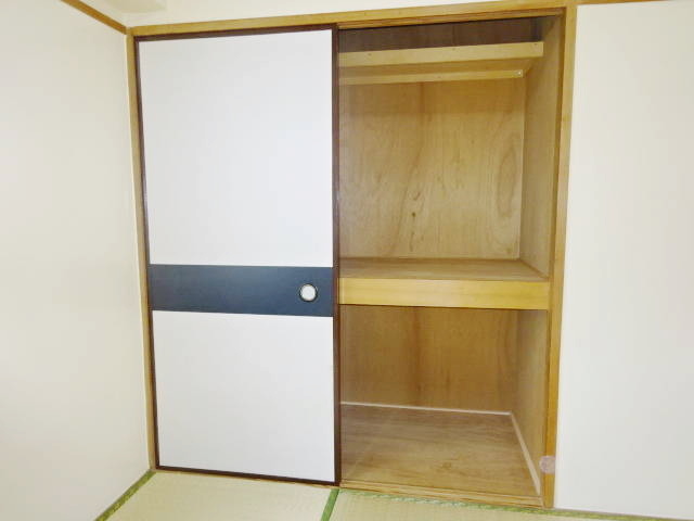 収納　※写真は同タイプの別室のものです。