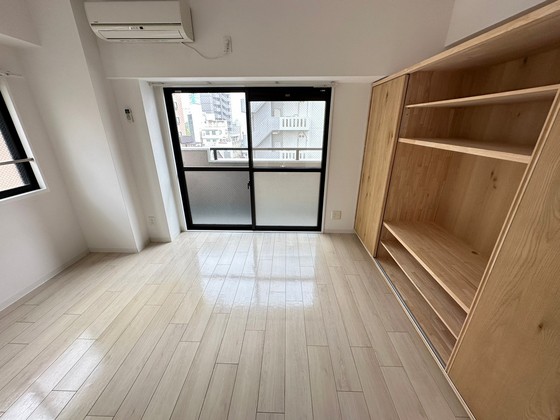 居室・リビング　※別部屋の写真です