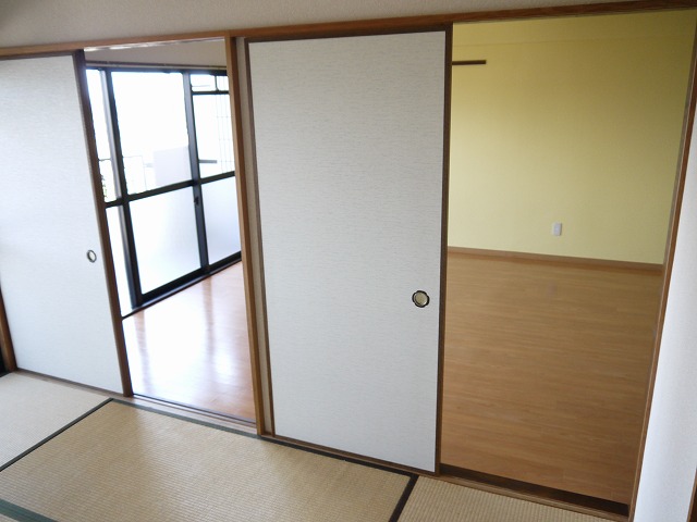 玄関　収納もある玄関です