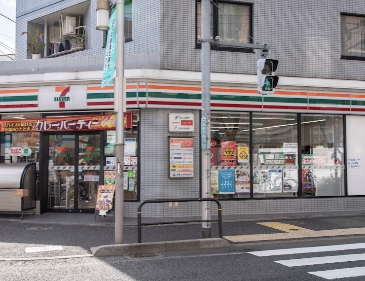 コンビニ　セブンイレブン世田谷下北沢店（コンビニ）まで166m