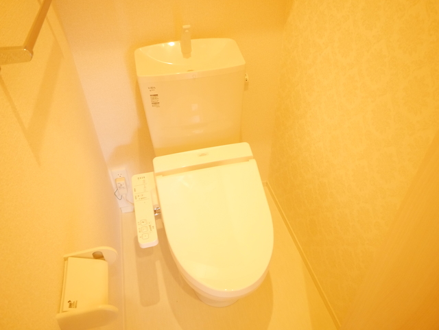 トイレ　★ウォシュレット付のトイレです★