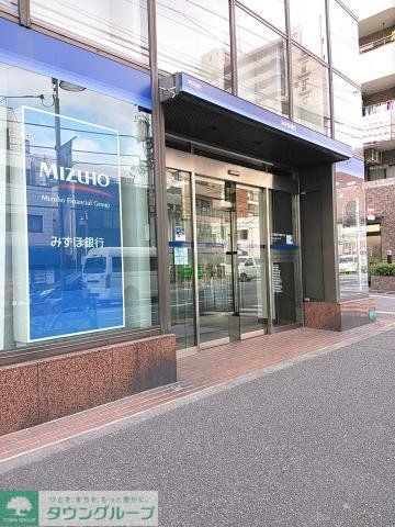 銀行　みずほ銀行（銀行）まで126m