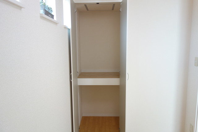 収納　別部屋の参考写真です。現状優先。