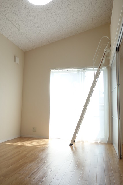 居室・リビング　別部屋の参考写真です。現状優先。