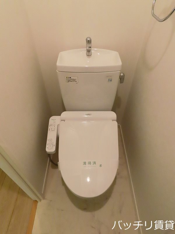 トイレ　※同マンション別部屋写真のため、現状優先。