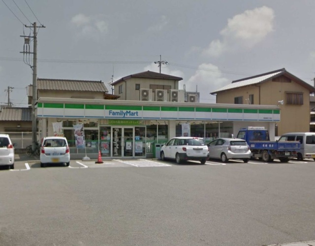 コンビニ　ファミリーマート姫路構４丁目店（コンビニ）まで187m
