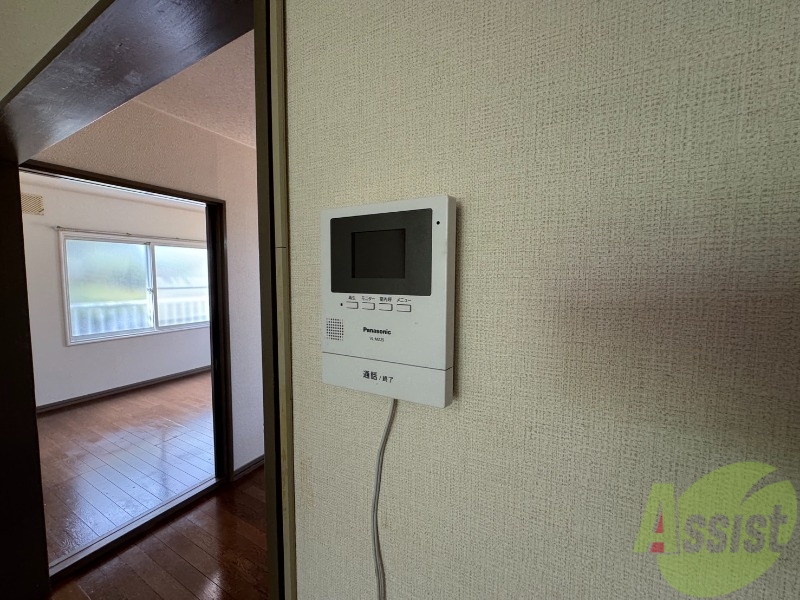 セキュリティ　ＴＶモニター付インターホンです。来客者の顔が見えるので安心！