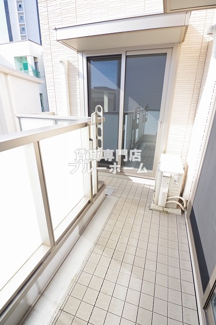 バルコニー　角部屋のバルコニーです！