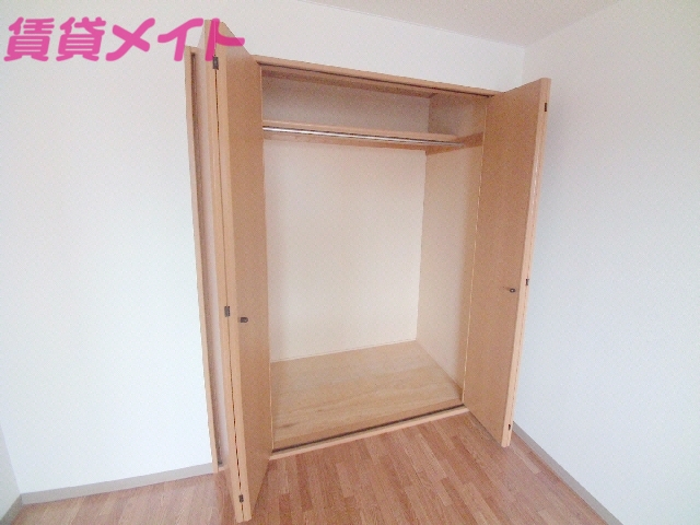 収納　同型参考写真