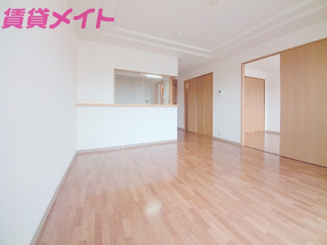 居室・リビング　同型参考写真