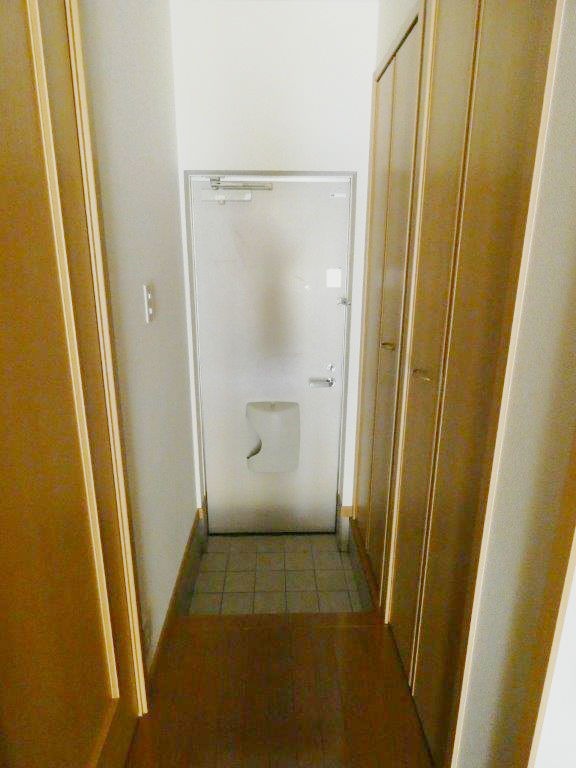 玄関　図面と現状に相違がある場合には現状を優先