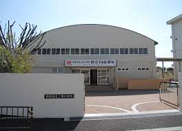 小学校　明石市立二見小学校（小学校）まで1071m