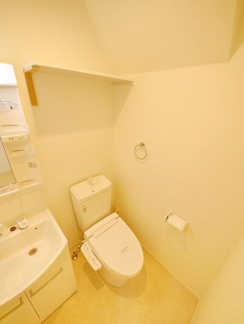 トイレ　★お部屋探しは株式会社タウンハウジング東京まで★