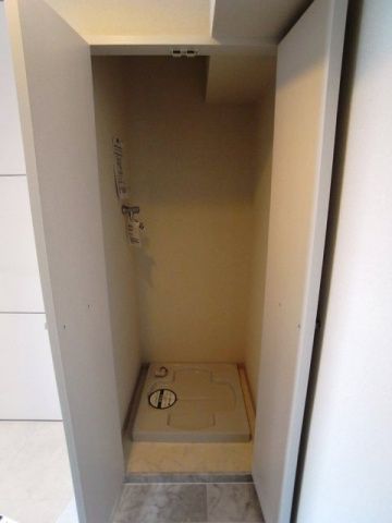 洗面設備　（別タイプ参考写真）スパシエエルヴィエントアース板橋タワー