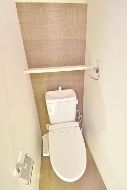 トイレ　同物件別部屋のお写真です。現況優先です。