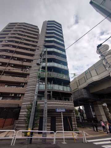 建物外観　PREMIUM　CUBE池袋要町の外観