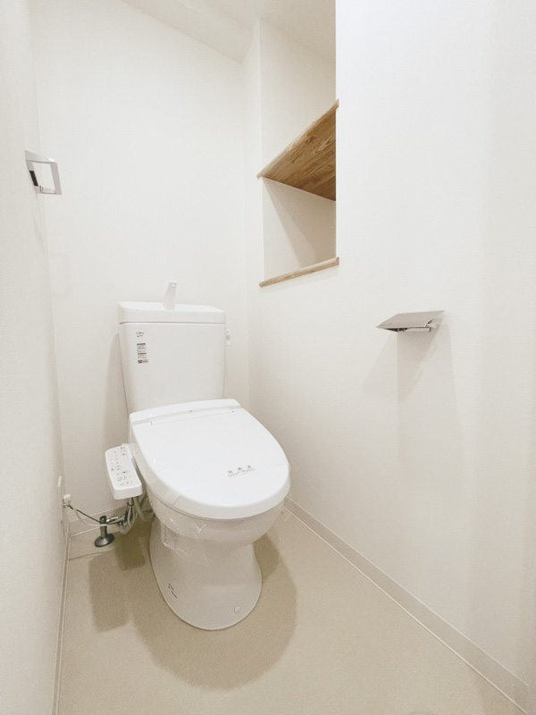 都営大江戸線 両国駅 徒歩11分 6階建 築10年のトイレ写真