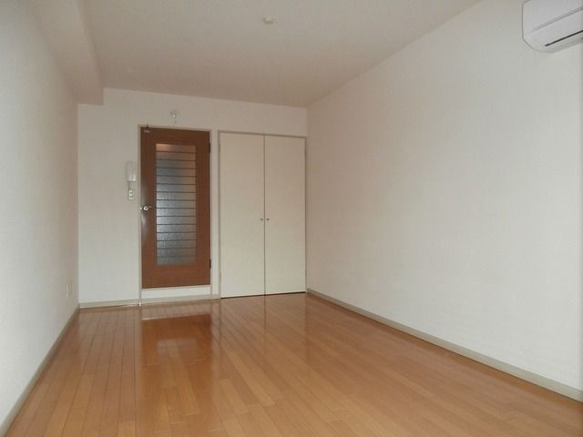 その他部屋・スペース　南向きの明るいお部屋です。
