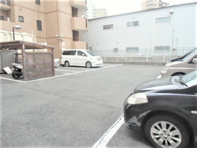 駐車場　敷地内駐車場完備☆