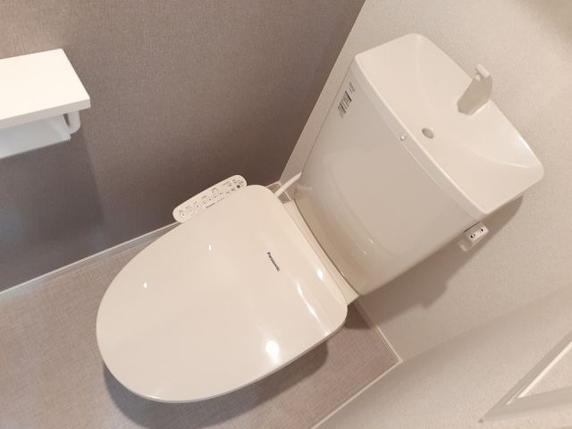 【ラ・セーヌ博労のトイレ】