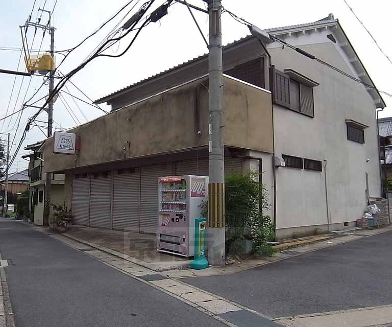 【相楽郡精華町大字菱田のマンションのスーパー】