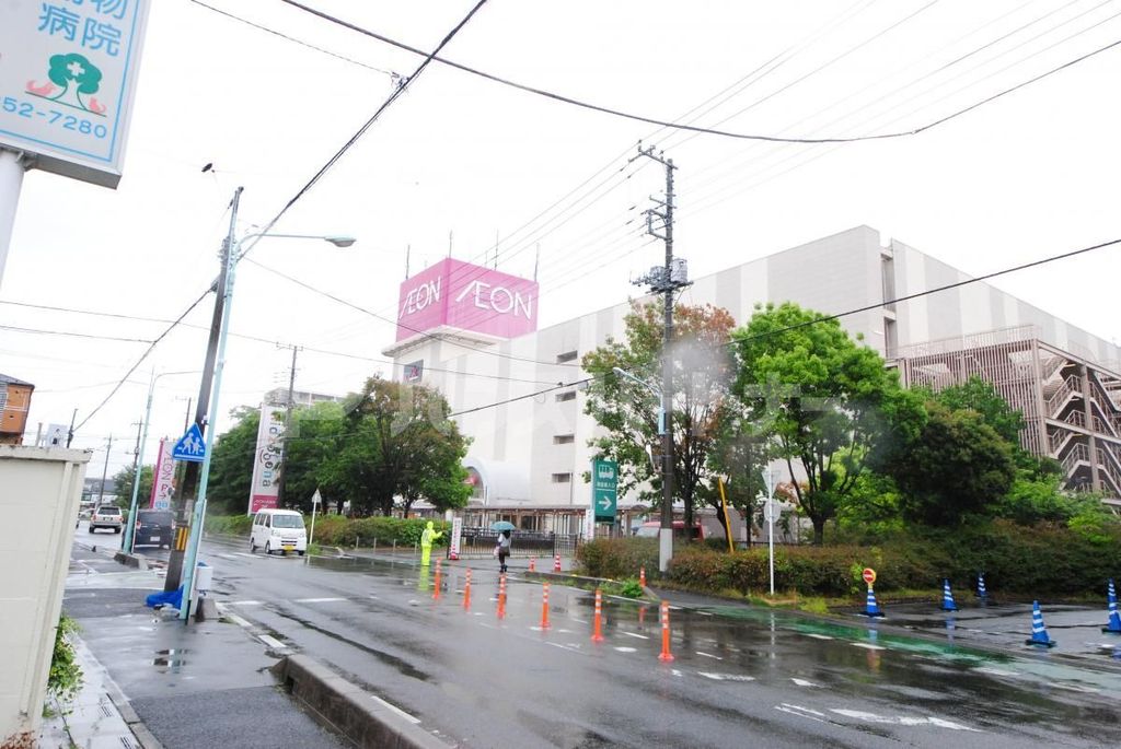 【さいたま市西区宮前町のマンションのショッピングセンター】