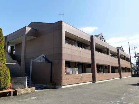 泉佐野市中町のアパートの建物外観