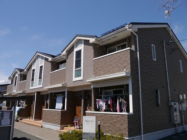 東村山郡山辺町大字山辺のアパートの建物外観