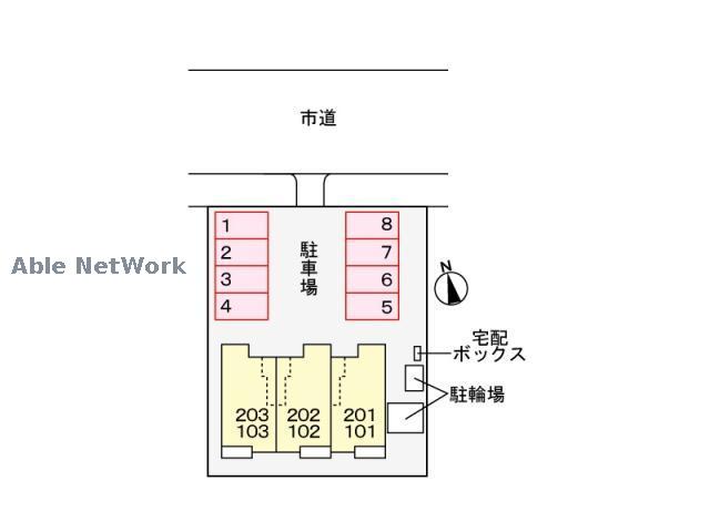 【蒲郡市八百富町のアパートの駐車場】