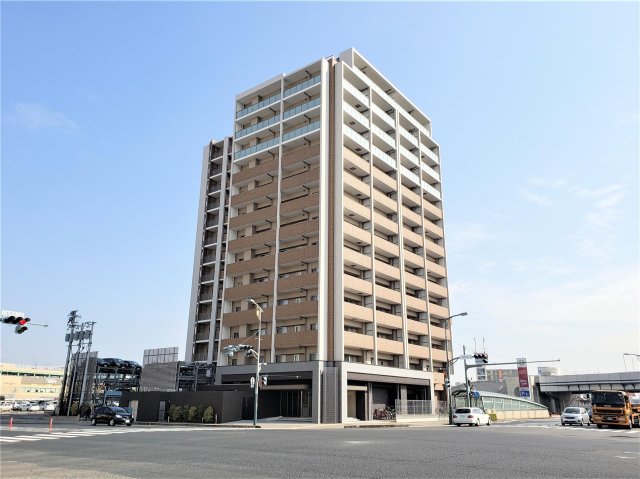 福山市入船町のマンションの建物外観