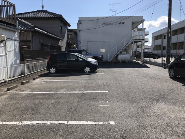 【安城市今本町のアパートの駐車場】