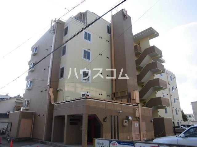 京都市中京区壬生神明町のマンションの建物外観