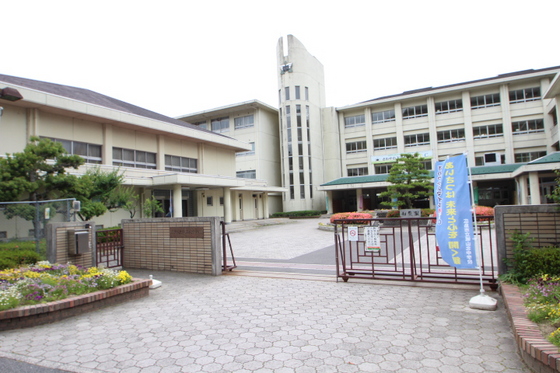 【広島市安佐南区八木のアパートの中学校】