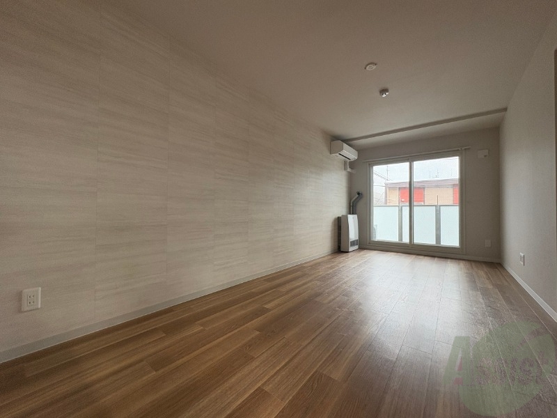 居室・リビング　広々としたリビングですね。使い勝手がよさそうですね！