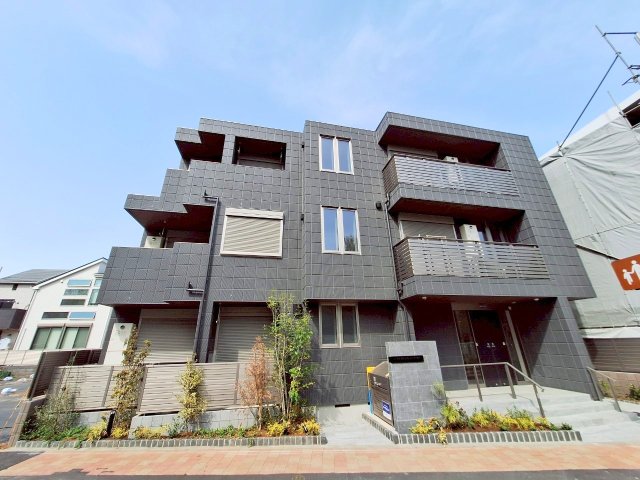 ＣＬＡＩＲ　ＭＡＩＳＯＮ　ＫＵＧＡＹＡＭＡの建物外観