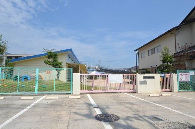 【広島市佐伯区三筋のアパートの幼稚園・保育園】