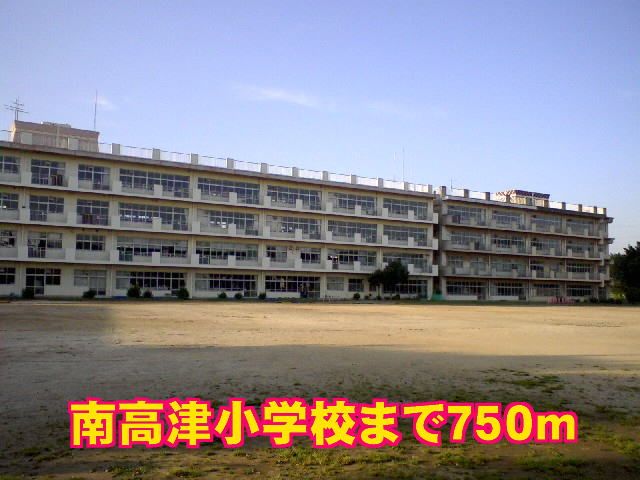 【サンヒルズの小学校】