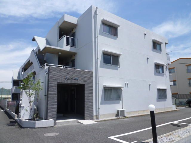 町田市南町田のマンションの建物外観