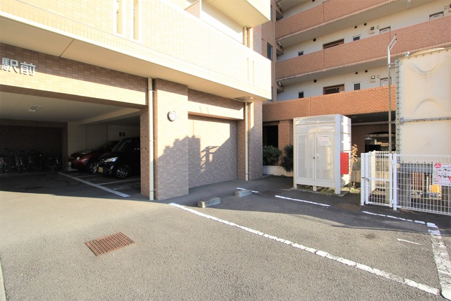 【フォルテ古町駅前の駐車場】