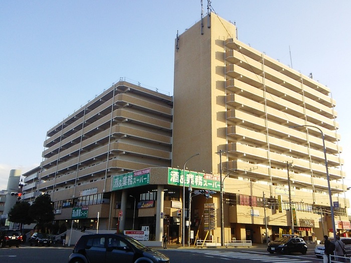 【千葉市花見川区幕張本郷のマンションの建物外観】