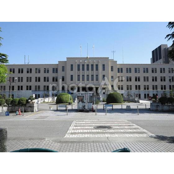 役所　富山県庁（役所）まで2413m