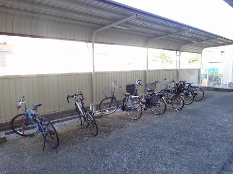 ラフィーネ筒井　その他共有部分　駐輪場