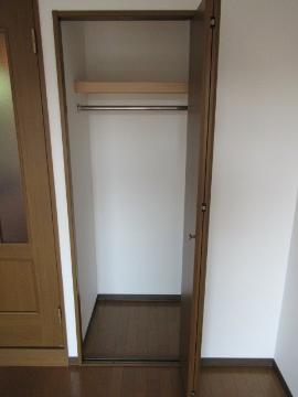 ラフィーネ筒井　収納　ＣＬ（開）