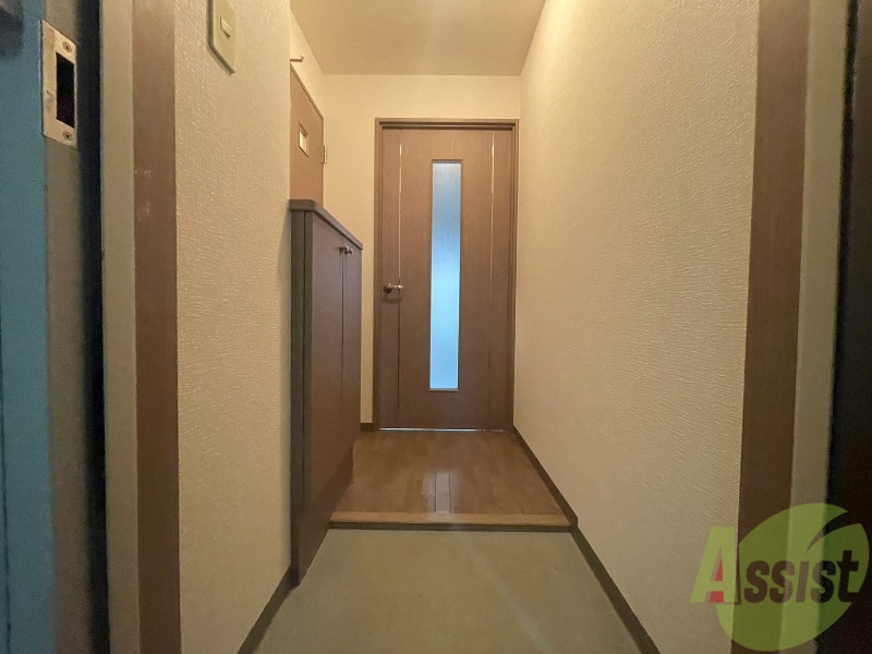 玄関　玄関からの様子を撮影してみました。動線になります。