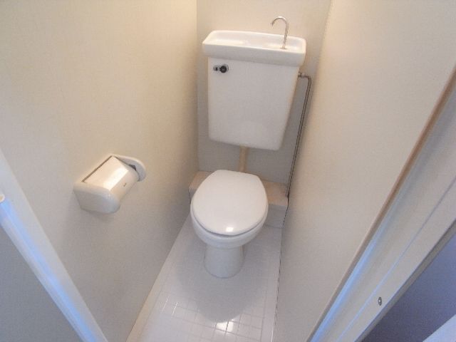 トイレ　コンパクトで使いやすいトイレです