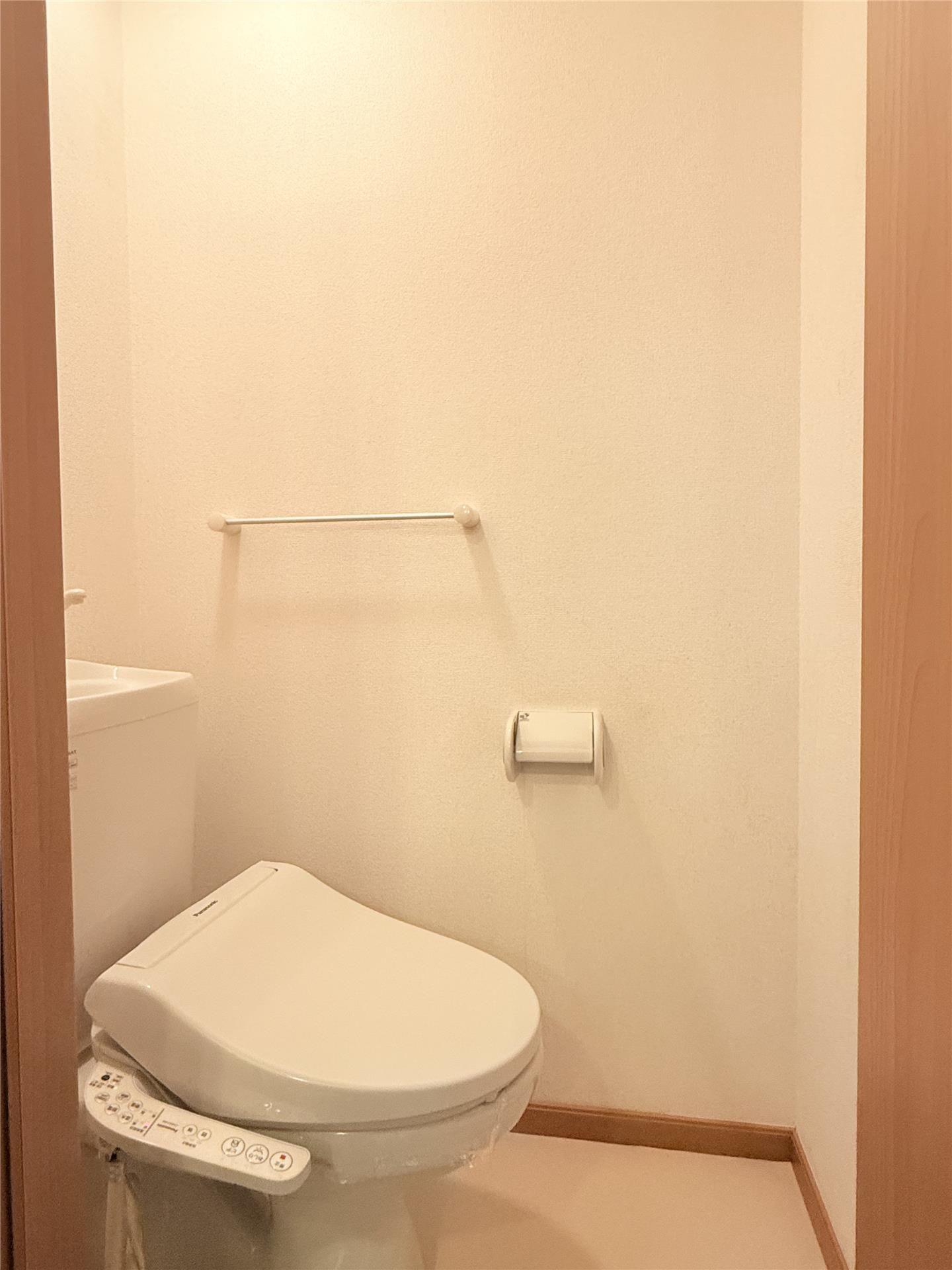 トイレ　※同物件別室同タイプの写真です