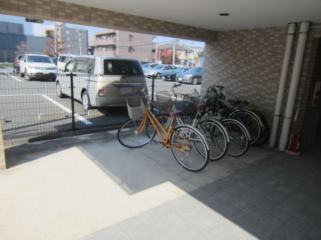 その他共有部分　★駐輪場は雨に濡れないような構造になっております★