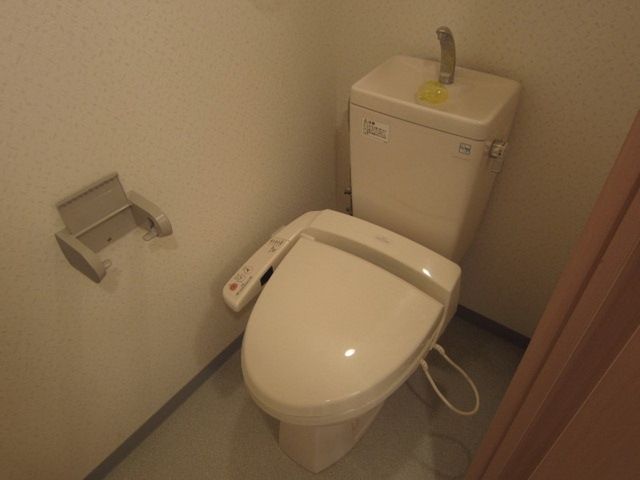 トイレ　★洗浄温水便座付き★