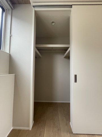 収納　写真は202号室です。 ※相違する場合は現況を優先いたします